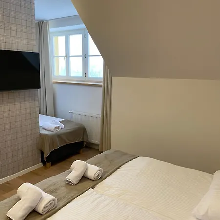 Modrzew - W Pyzowce Aparthotel *