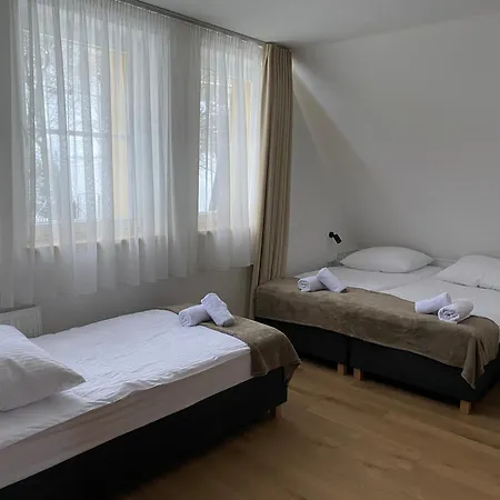 Modrzew - W Pyzowce Aparthotel *