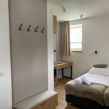 Aparthotel Modrzew - W Pyzowce *