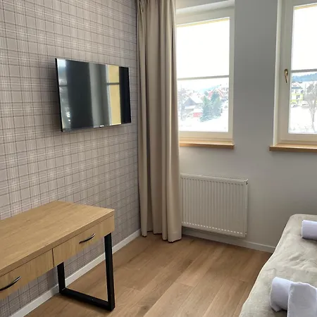 Aparthotel Modrzew - W Pyzowce