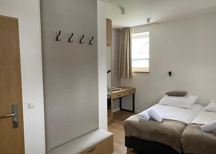 Aparthotel Modrzew - W Pyzowce 3*